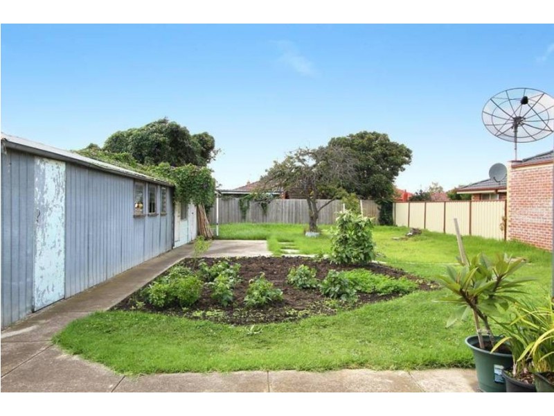74 Maude Avenue, Glenroy VIC 3046
