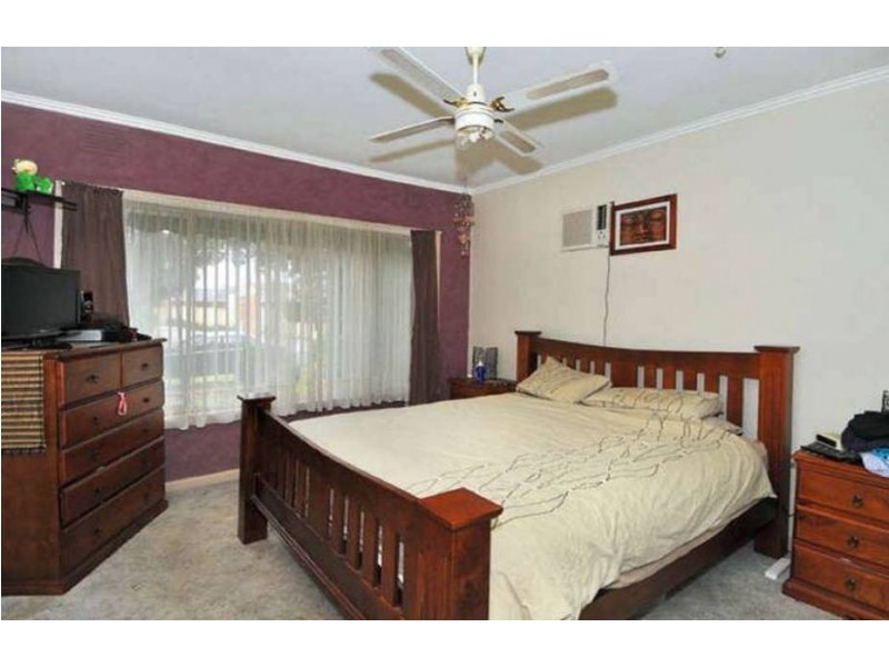 212 West Street, Glenroy VIC 3046