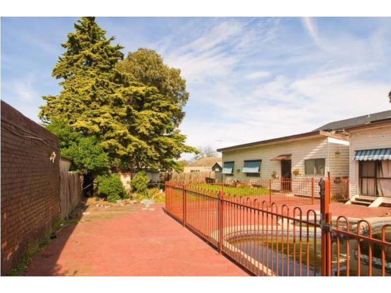 43 Clovelly Avenue, Glenroy VIC 3046