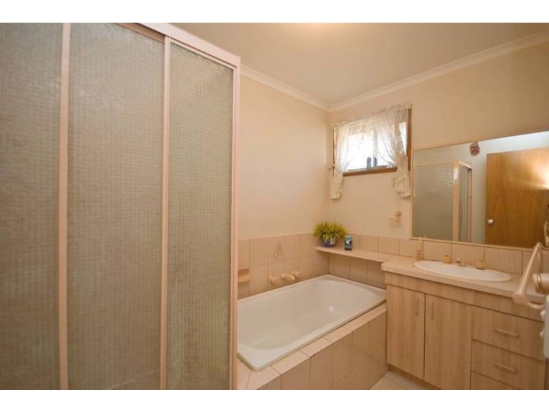 19 Burgan Place, Meadow Heights VIC 3048