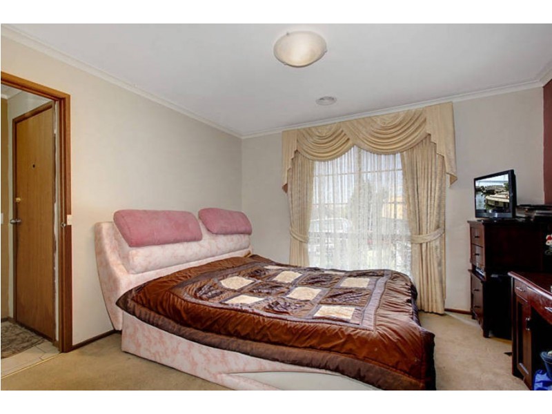 19 Burgan Place, Meadow Heights VIC 3048