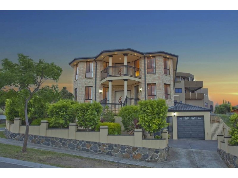 6 Mellor Rise, Roxburgh Park VIC 3064