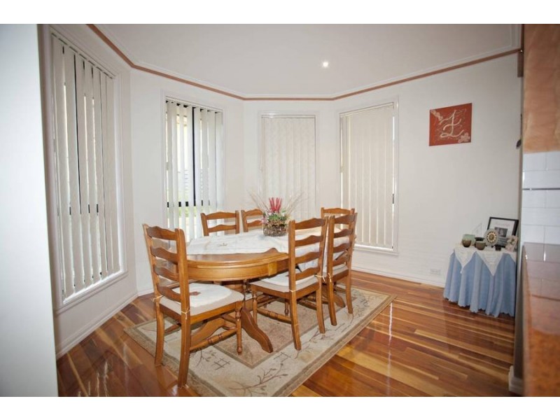 6 Mellor Rise, Roxburgh Park VIC 3064