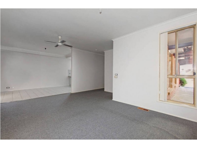 15 Elder Close, Meadow Heights VIC 3048
