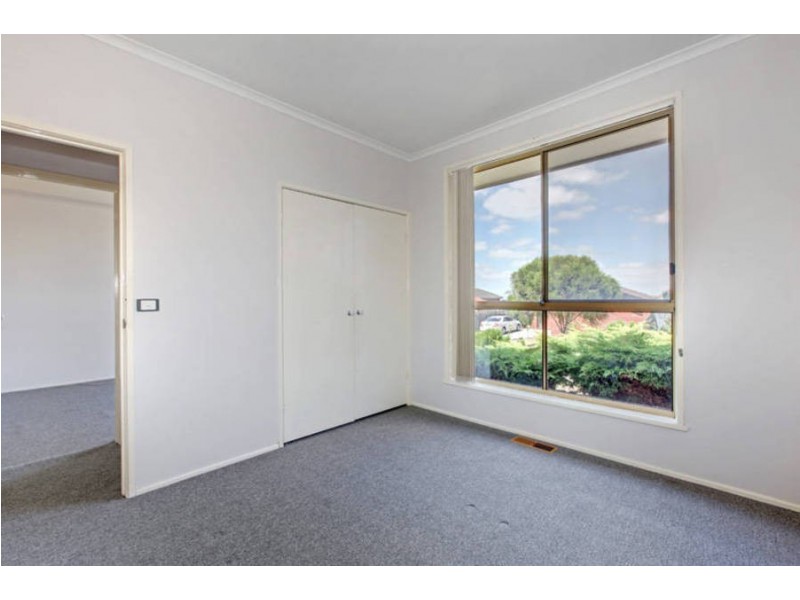 15 Elder Close, Meadow Heights VIC 3048