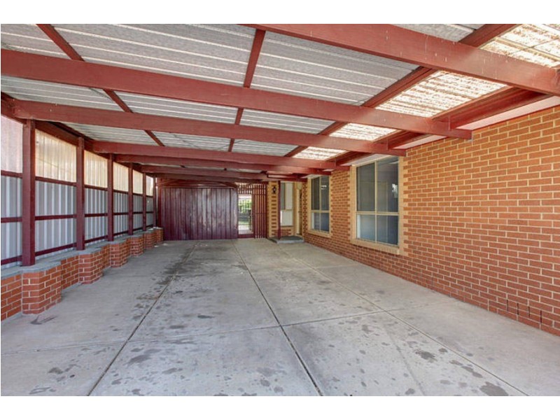 15 Elder Close, Meadow Heights VIC 3048