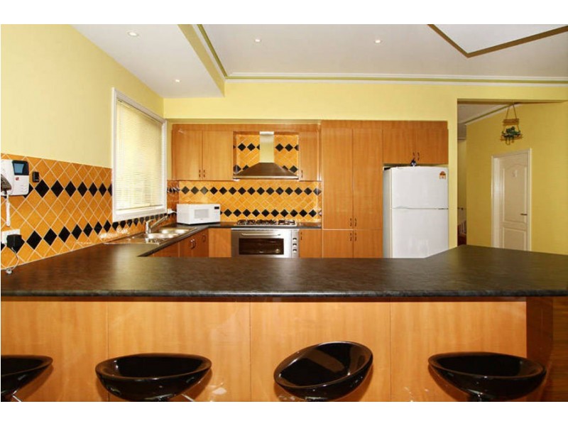 8 Grange Rise, Craigieburn VIC 3064