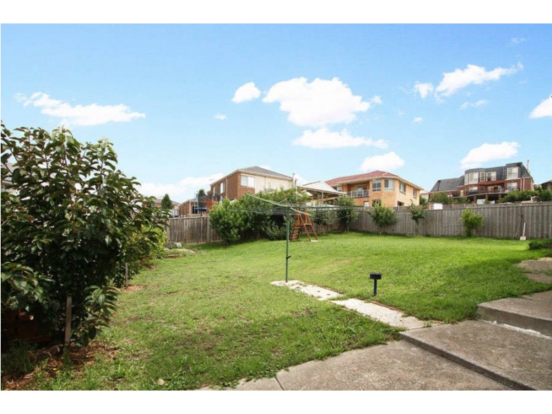 8 Grange Rise, Craigieburn VIC 3064