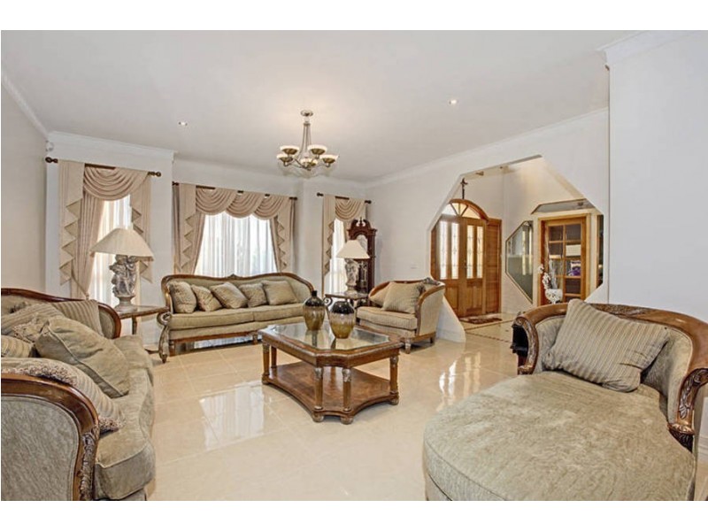 20 Stillwell Crescent, Roxburgh Park VIC 3064