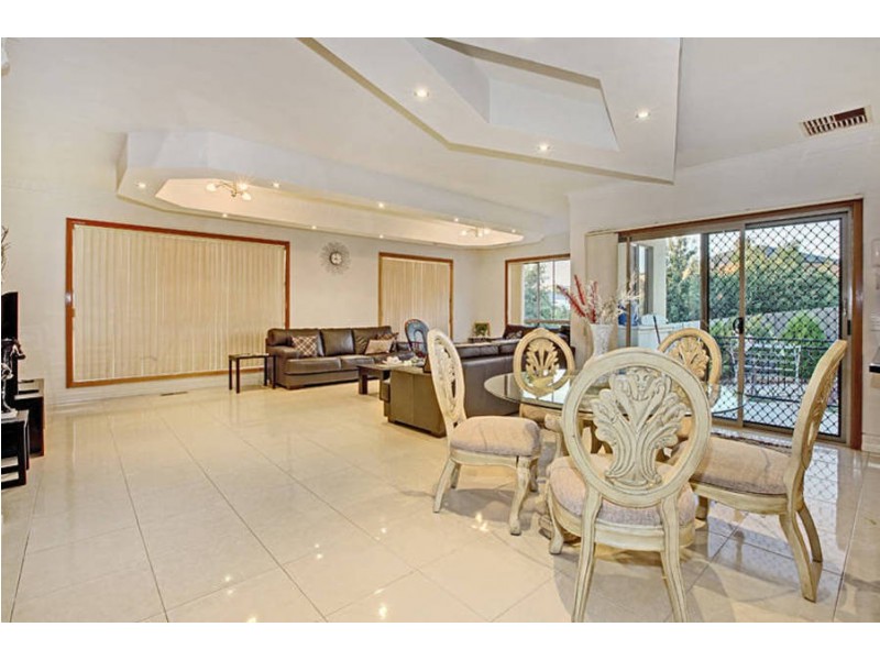 20 Stillwell Crescent, Roxburgh Park VIC 3064