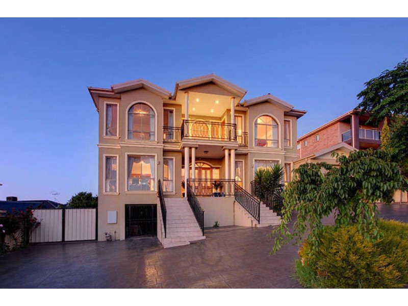 20 Stillwell Crescent, Roxburgh Park VIC 3064