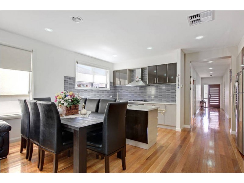 4 Somersby Road, Craigieburn VIC 3064