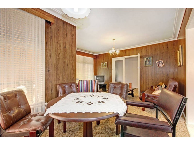 8 Halsbury Street, Hadfield VIC 3046