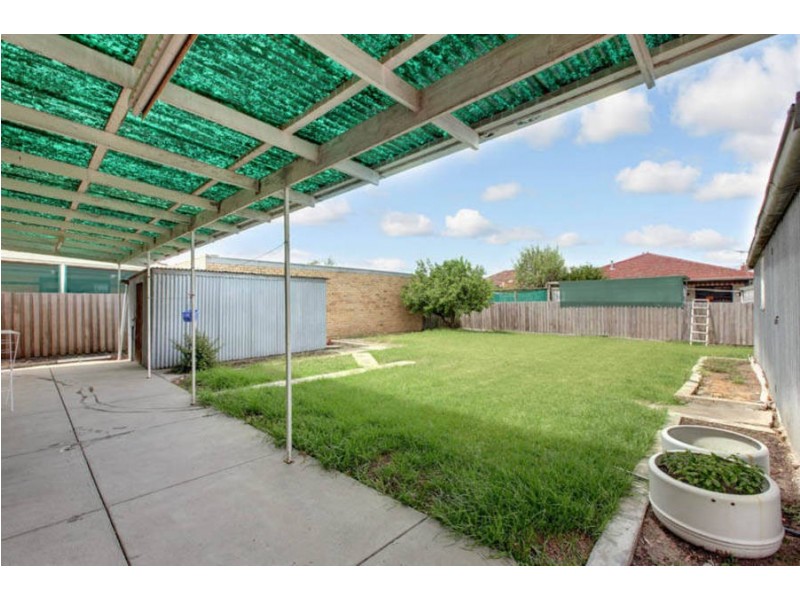 8 Halsbury Street, Hadfield VIC 3046