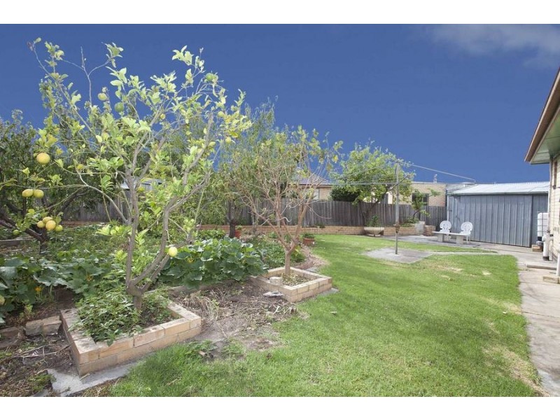 4 Eva Court, Fawkner VIC 3060