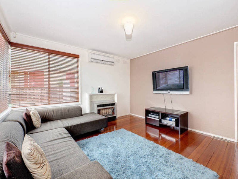 17 Tooradin Avenue, Dallas VIC 3047