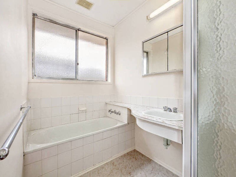 17 Tooradin Avenue, Dallas VIC 3047