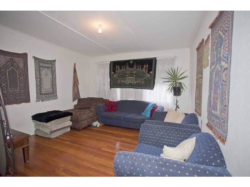 24 Benella Street, Dallas VIC 3047