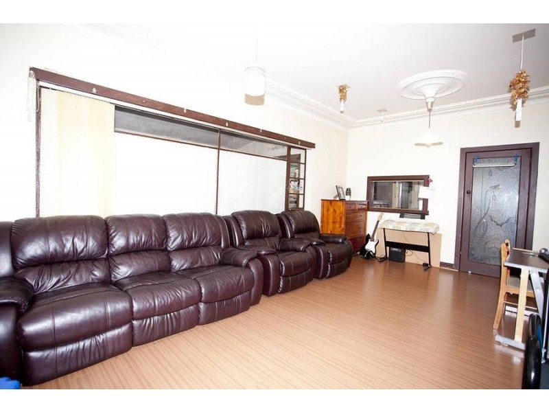 87 South Street, Hadfield VIC 3046