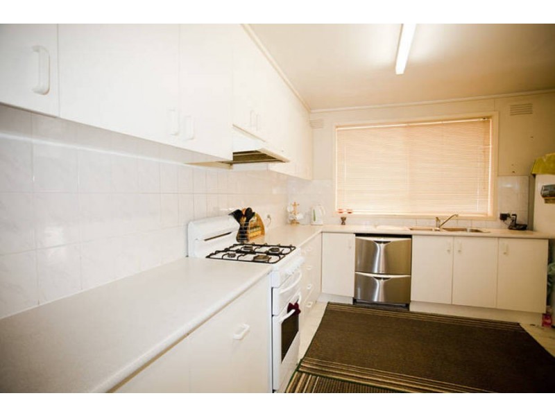 27 Millewa Crescent, Dallas VIC 3047