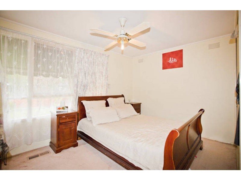 27 Millewa Crescent, Dallas VIC 3047