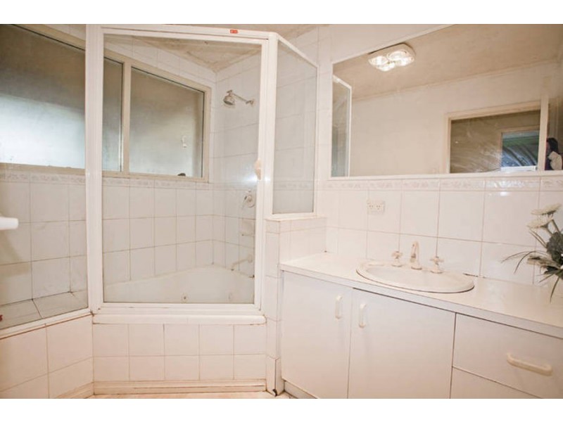 27 Millewa Crescent, Dallas VIC 3047