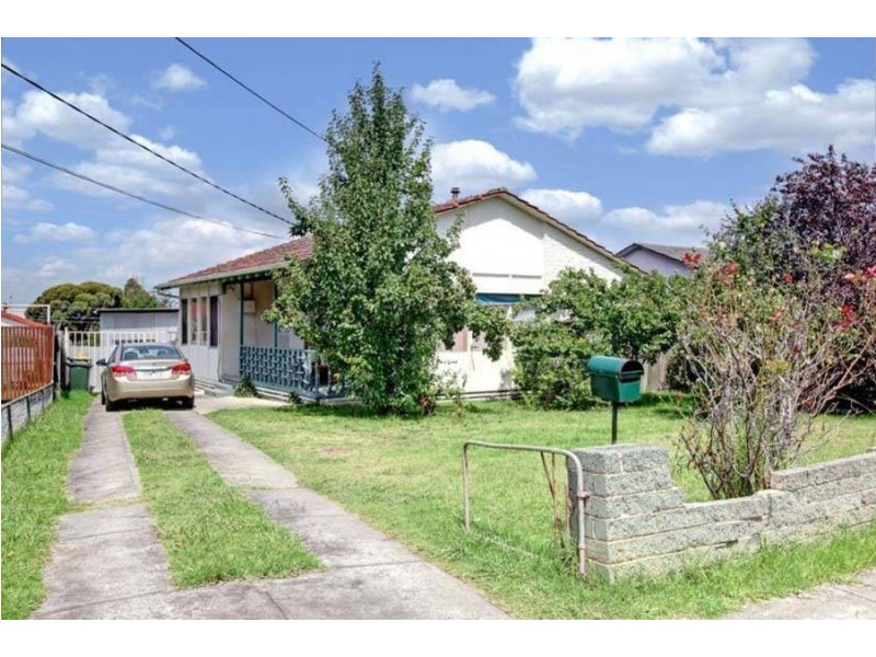 10 Warragul Street, Dallas VIC 3047