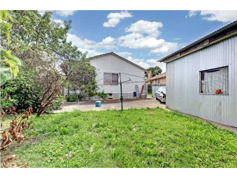 10 Warragul Street, Dallas VIC 3047