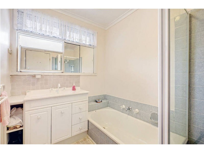 21 Centre Way, Glenroy VIC 3046
