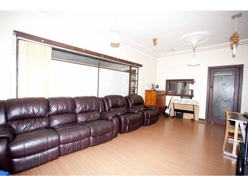 87 South Street, Hadfield VIC 3046