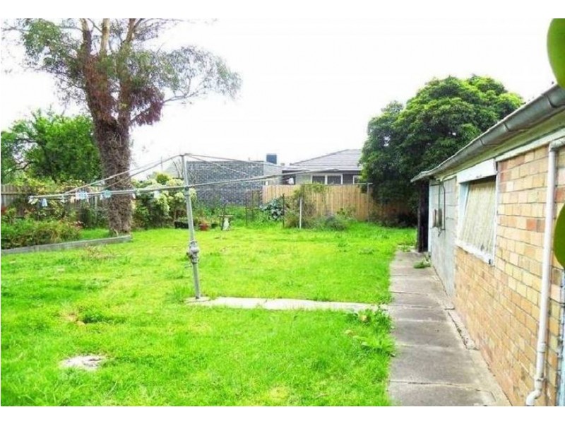 16 Heather Court, Glenroy VIC 3046