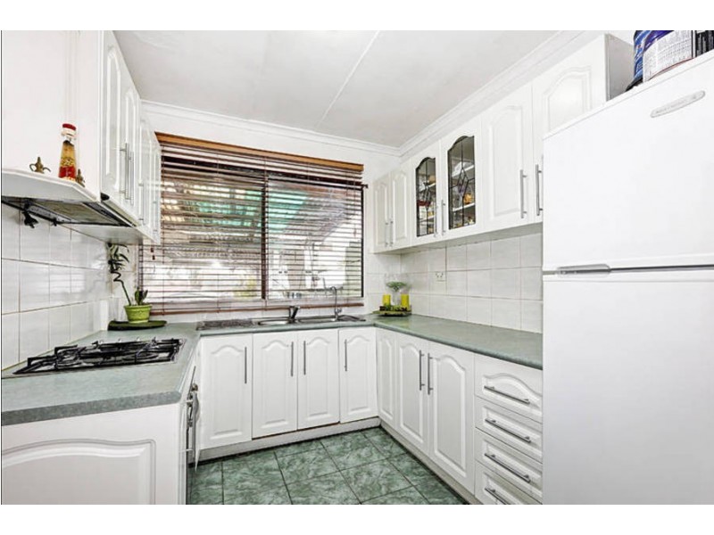 4 Ouyen Court, Dallas VIC 3047