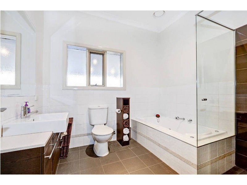 16 Minona Street, Fawkner VIC 3060