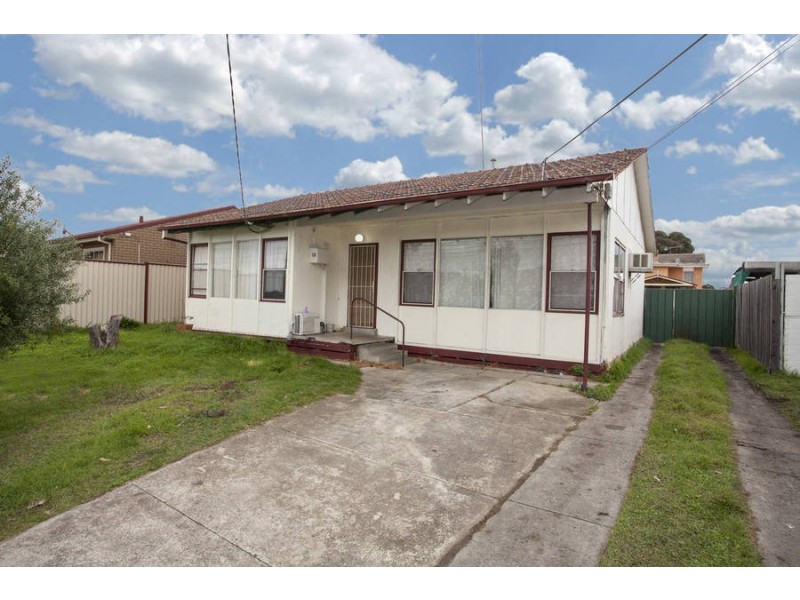 13 Pylong Crescent, Dallas VIC 3047