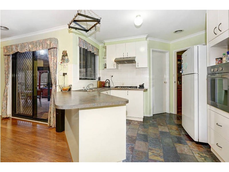 11 Surrey Court, Craigieburn VIC 3064