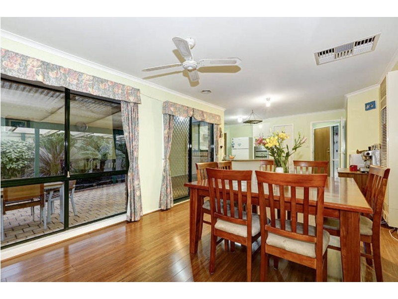 11 Surrey Court, Craigieburn VIC 3064