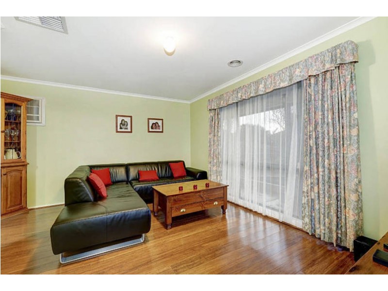 11 Surrey Court, Craigieburn VIC 3064