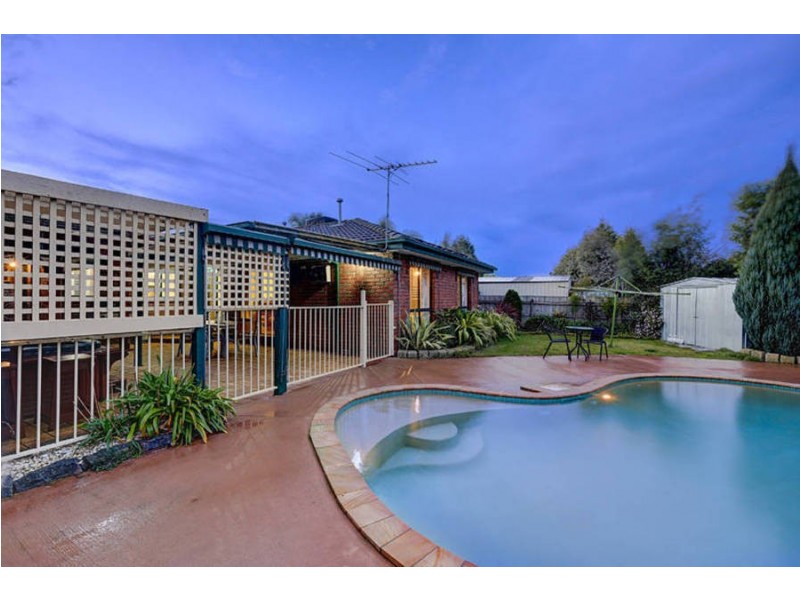 11 Surrey Court, Craigieburn VIC 3064