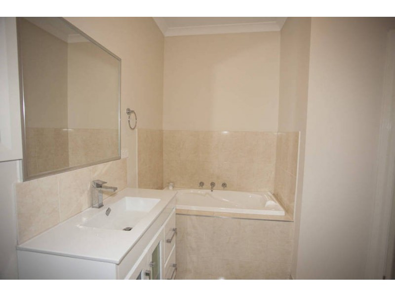 16 Daymar Circuit, Craigieburn VIC 3064