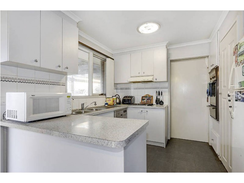 2 Hook Court, Craigieburn VIC 3064