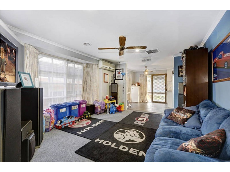 2 Hook Court, Craigieburn VIC 3064