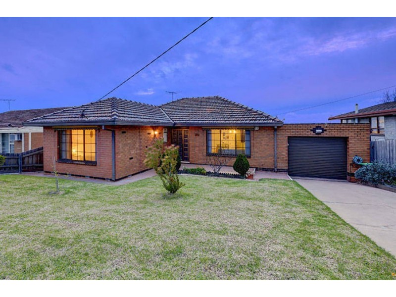 127 Outlook Drive, Glenroy VIC 3046