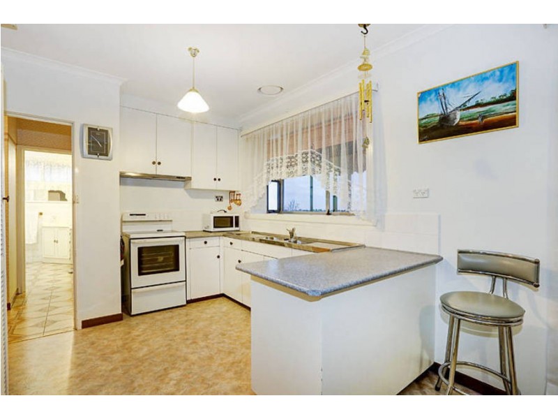127 Outlook Drive, Glenroy VIC 3046