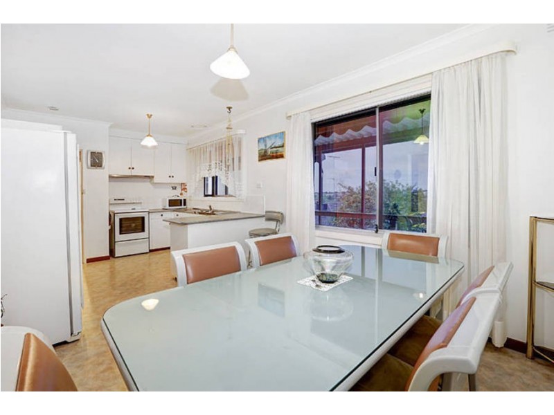 127 Outlook Drive, Glenroy VIC 3046