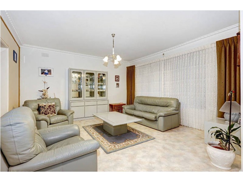 127 Outlook Drive, Glenroy VIC 3046