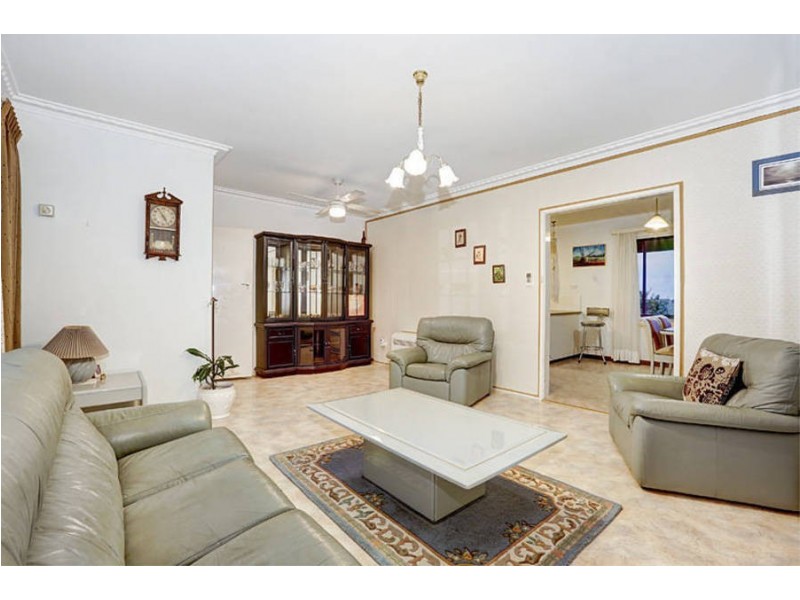 127 Outlook Drive, Glenroy VIC 3046