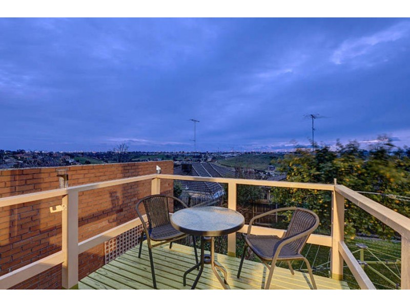 127 Outlook Drive, Glenroy VIC 3046