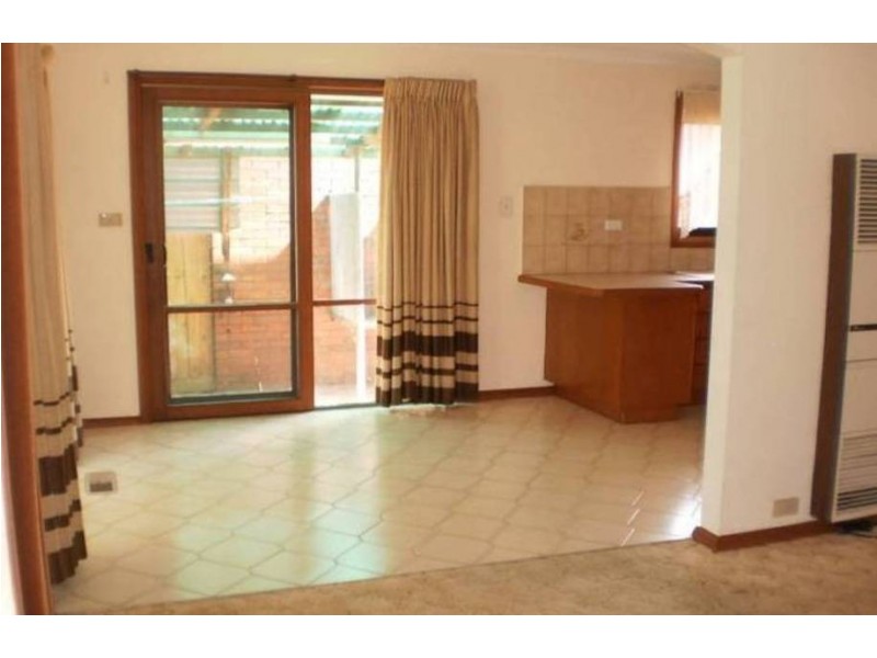 2/4 Apsley Street, Glenroy VIC 3046