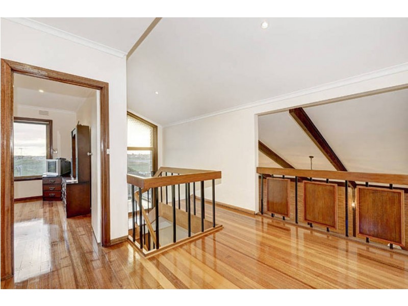 122 Outlook Drive, Glenroy VIC 3046