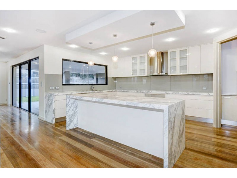 6 Windrock Avenue, Craigieburn VIC 3064